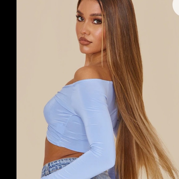 NWT Pretty Little Thing Powder Blue Slinky Ruched Front Long Sleeved Crop Top - Picture 3 of 5